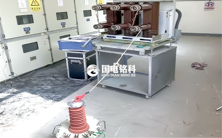 工頻耐壓試驗(yàn)裝置-油浸式試驗(yàn)變壓器斷路器耐壓試驗(yàn)