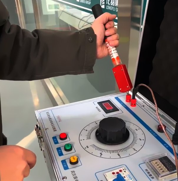 低壓驗電器啟動電壓試驗箱的應用