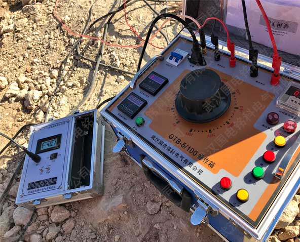 銘科電氣趕赴山西陽(yáng)泉光伏站進(jìn)行培訓(xùn)指導(dǎo)