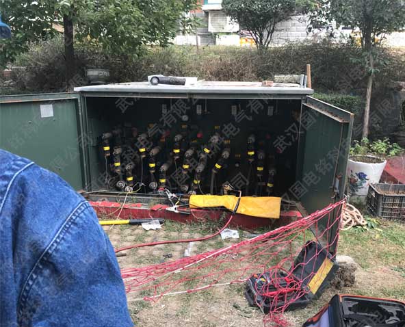 銘科電氣趕赴河南平頂山電業(yè)局進(jìn)行設(shè)備驗(yàn)收 銘科電氣趕赴河南平頂山電業(yè)局進(jìn)行設(shè)備驗(yàn)收